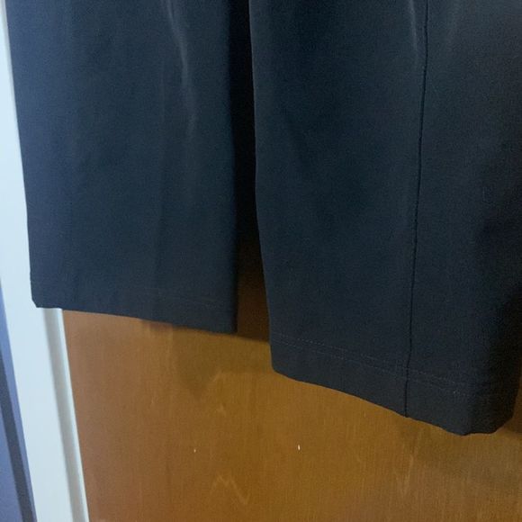 Patagonia Black Hiking Pants tapered tailored leg thigh logo pull on size small - Picture 9 of 12